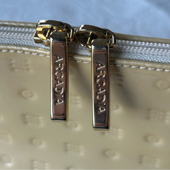 Arcadia Embossed Genuine Leather Handbag EUC - Picture 8 of 15